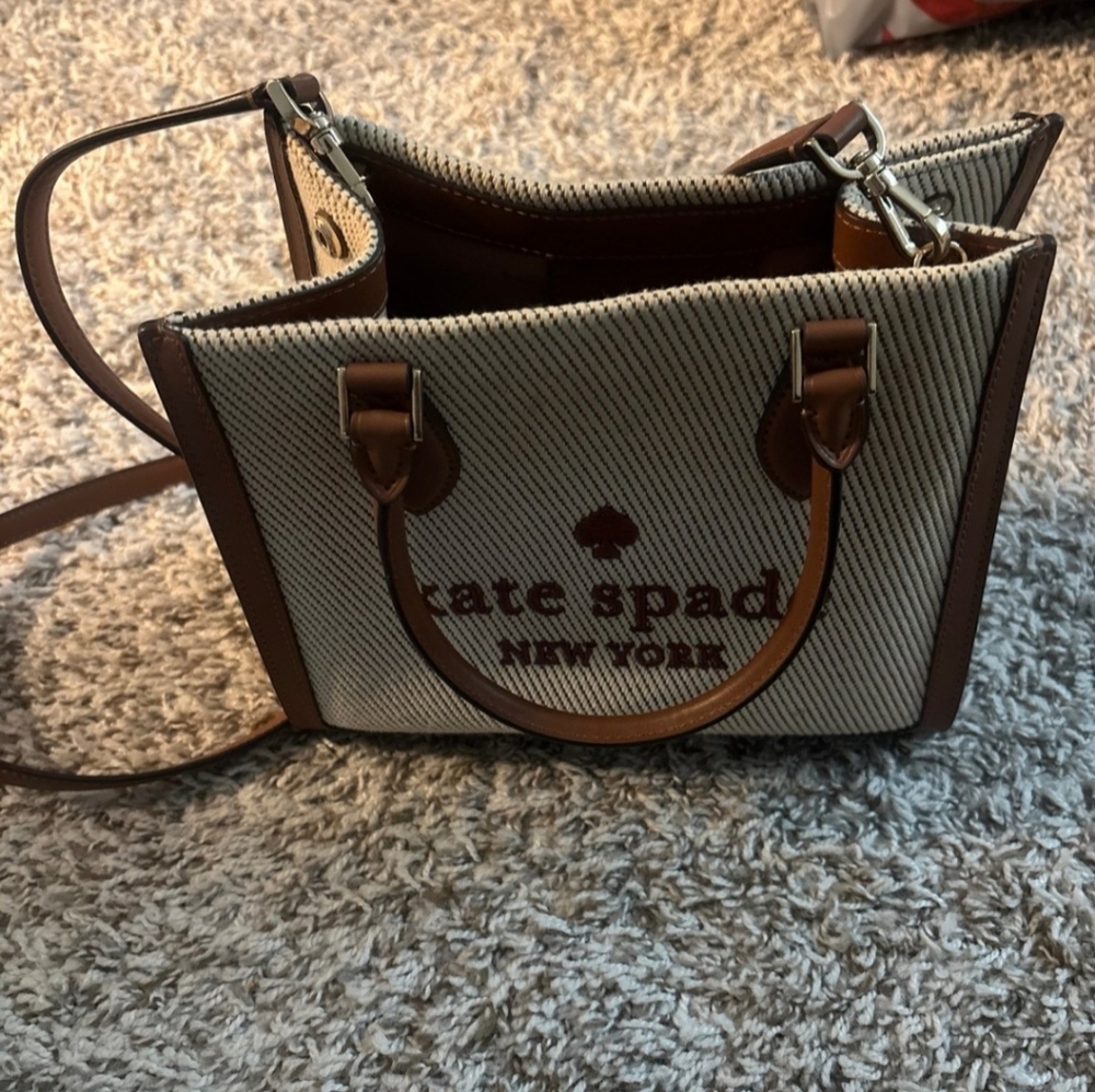 ** In Search Of** Kate Spade Crossbody In Warm Gingerbread